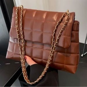 Women’s Soft Quilted Flap Shoulder Bag NWT